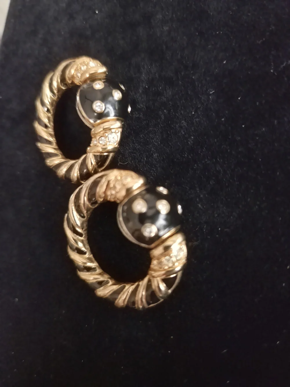 JJ Jonette elegant gold